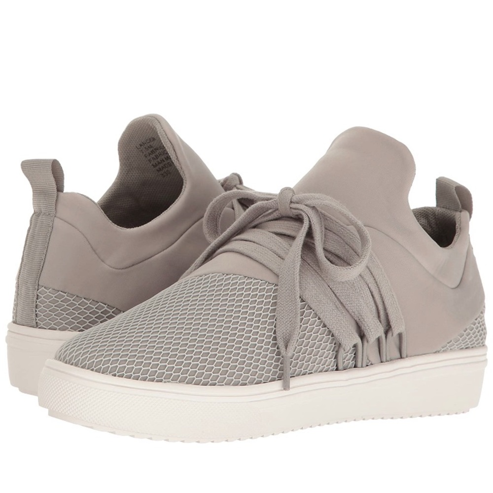 Steve Madden Lancer Sneaker size 7!